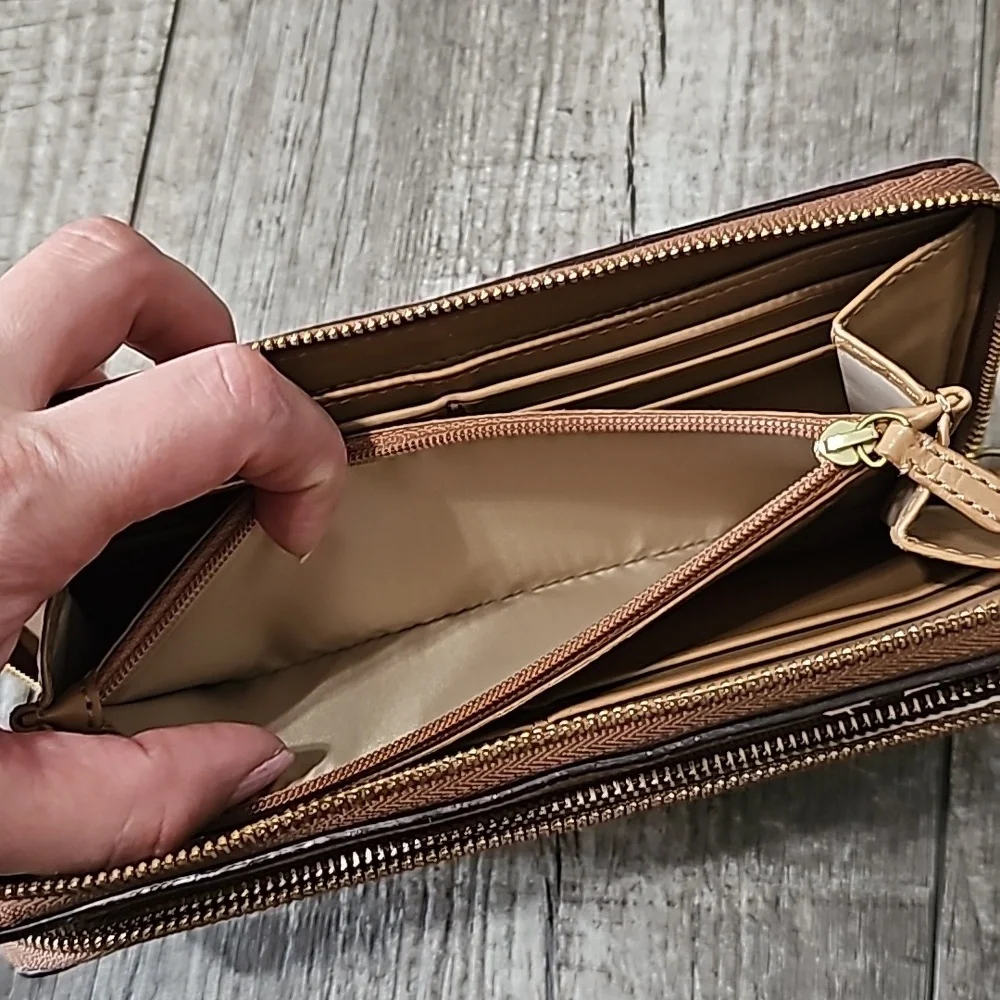 Coach Cambell Doble Zip Wallet